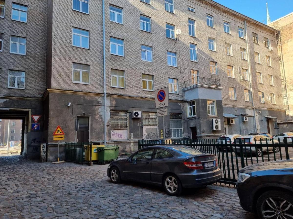 Lägenhet Old Town With Parking